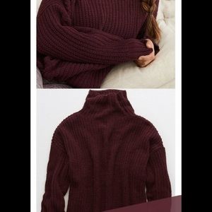 American Eagle Maroon Sweater